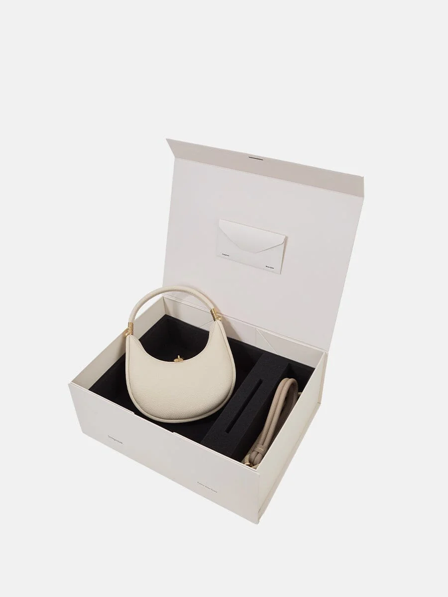 Small Luna & Pet Leash Box - Image 3